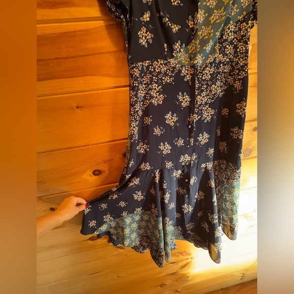 Nanette Lepore Dress NWT women’s size 6 (missing fabric belt). - Picture 5 of 9